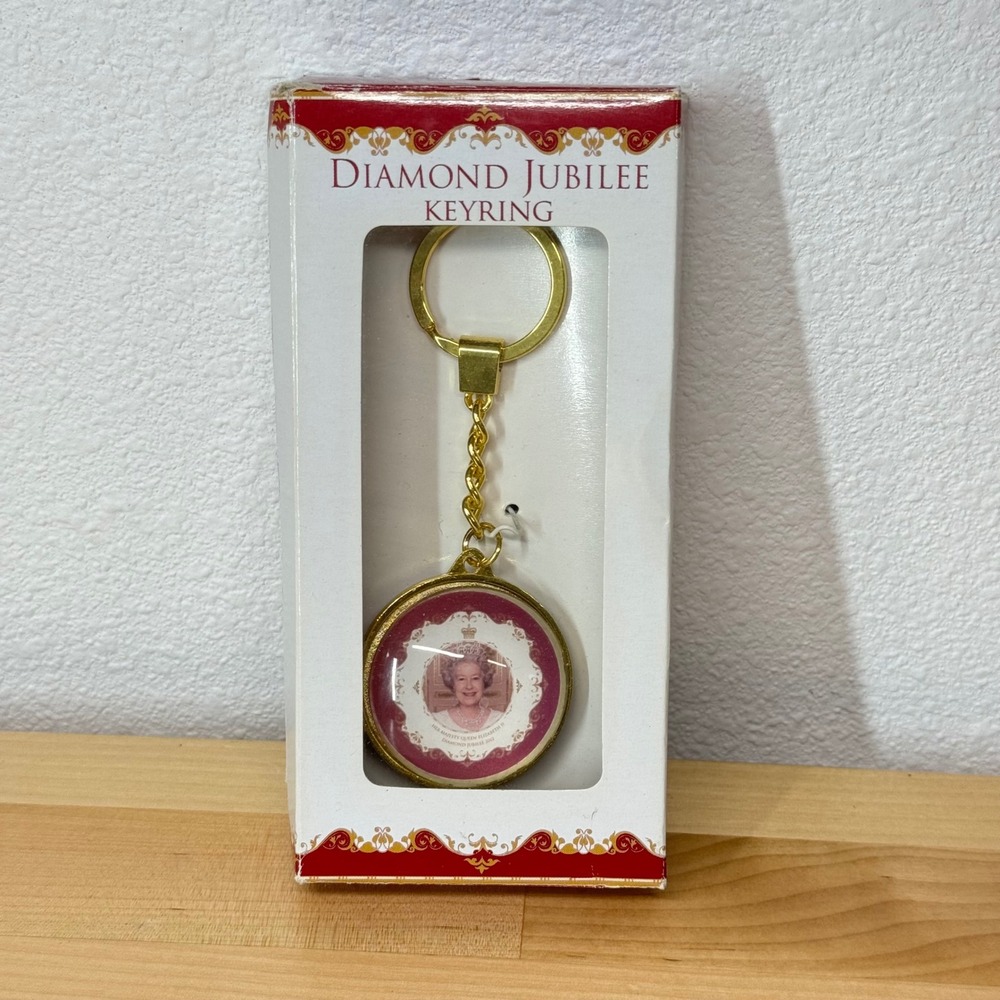 Royal Crest Queen Elizabeth II Diamond Jubilee 2012 Keyring Souvenir Gold Tone